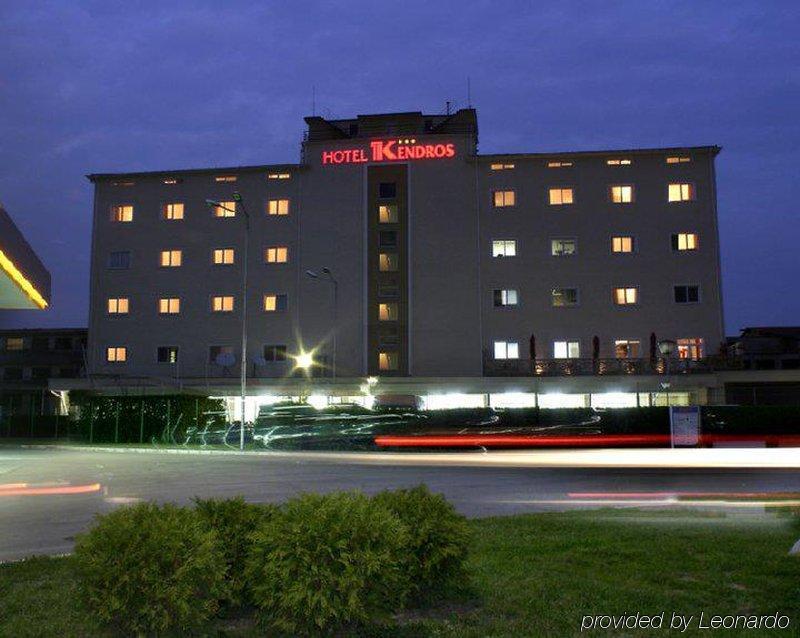 Kendros Hotel พลอฟดิฟ ภายนอก รูปภาพ