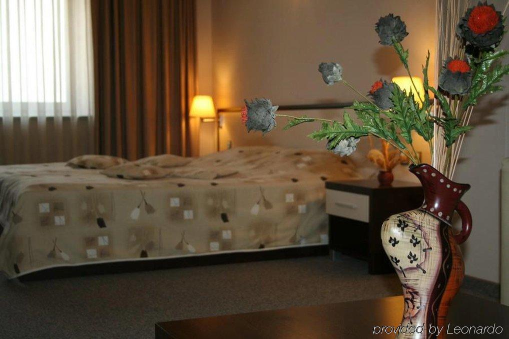 Kendros Hotel พลอฟดิฟ ภายนอก รูปภาพ