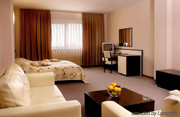 Kendros Hotel พลอฟดิฟ ภายนอก รูปภาพ