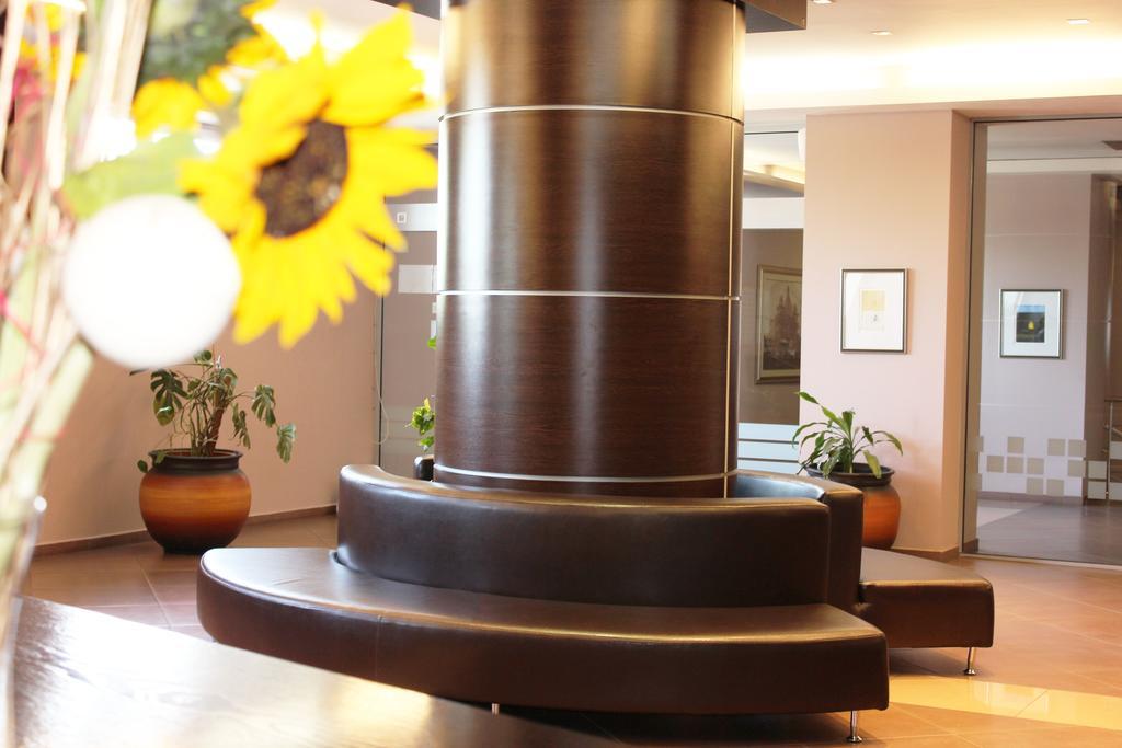 Kendros Hotel พลอฟดิฟ ภายนอก รูปภาพ