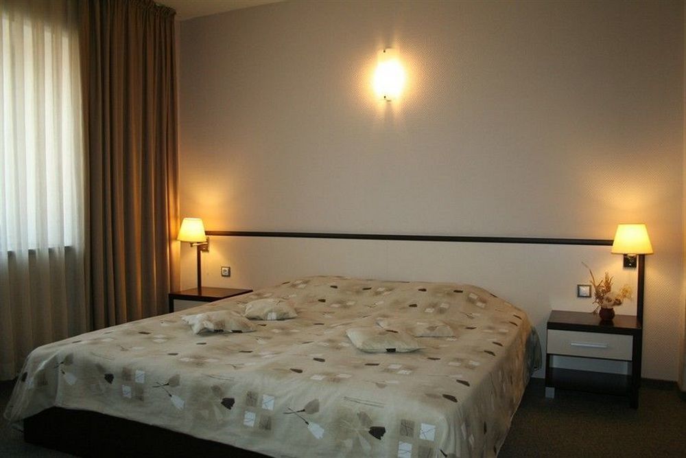 Kendros Hotel พลอฟดิฟ ภายนอก รูปภาพ