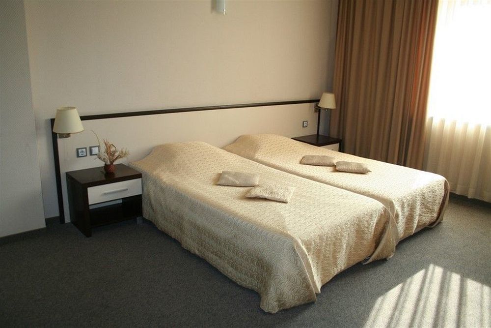 Kendros Hotel พลอฟดิฟ ภายนอก รูปภาพ